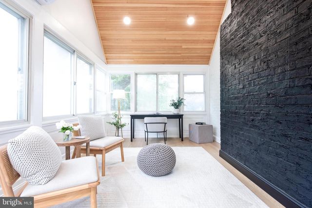 617 GREENBRIER DR, Silver Spring, MD 20910