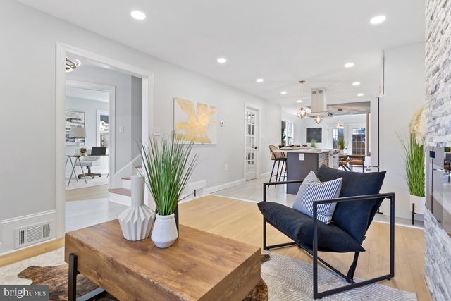 617 GREENBRIER DR, Silver Spring, MD 20910