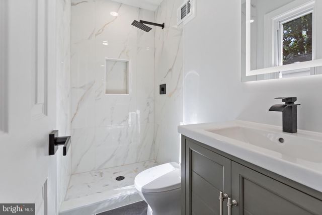 617 GREENBRIER DR, Silver Spring, MD 20910