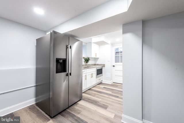 617 GREENBRIER DR, Silver Spring, MD 20910