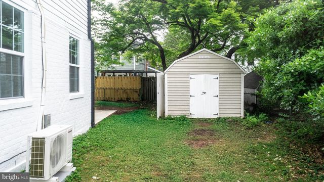 617 GREENBRIER DR, Silver Spring, MD 20910