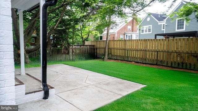 617 GREENBRIER DR, Silver Spring, MD 20910