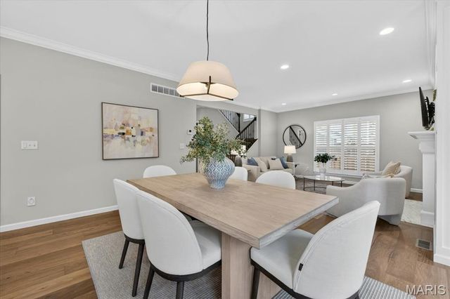 10465 Savannah Avenue, St Louis, MO 63131