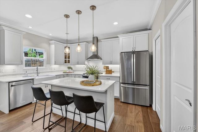 10465 Savannah Avenue, St Louis, MO 63131