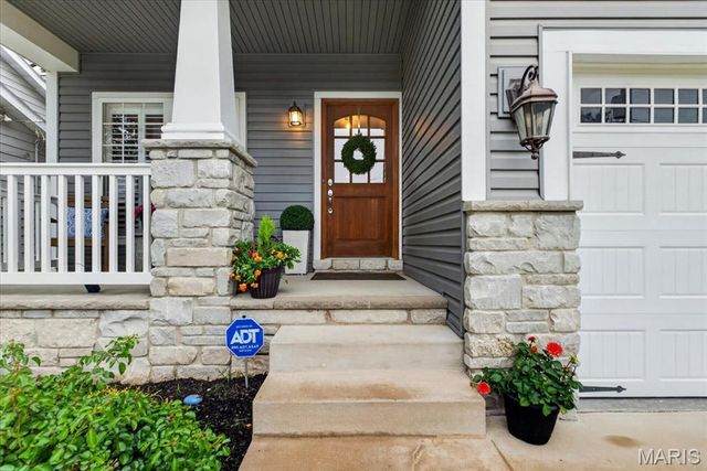 10465 Savannah Avenue, St Louis, MO 63131