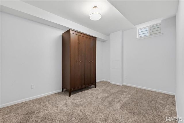 10465 Savannah Avenue, St Louis, MO 63131