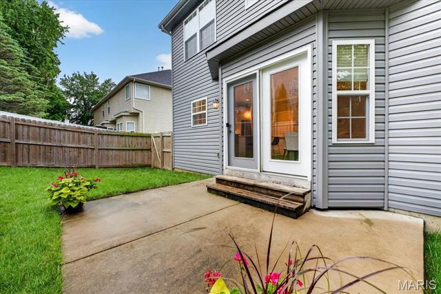 10465 Savannah Avenue, St Louis, MO 63131