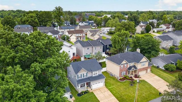 10465 Savannah Avenue, St Louis, MO 63131