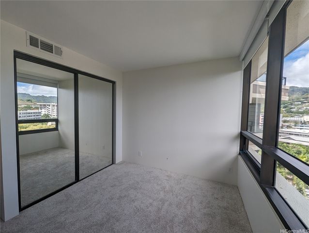 1525 Wilder Avenue 1004, Honolulu, HI 96822