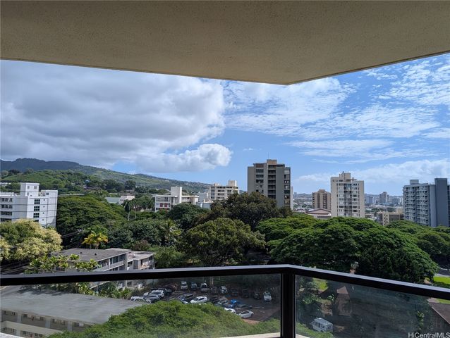 1525 Wilder Avenue 1004, Honolulu, HI 96822