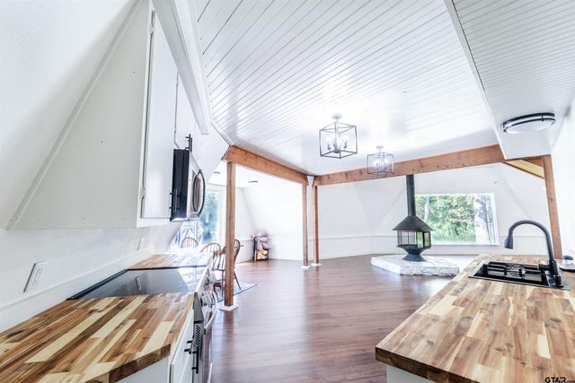 2447 County Road 1147, Tyler, TX 75704