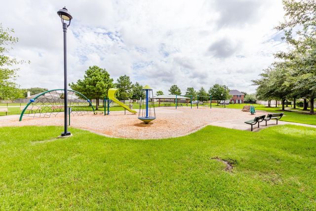7615 Greenwood Point Drive, Cypress, TX 77433
