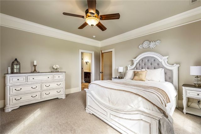 3800 W Norwood Place, Fayetteville, AR 72704