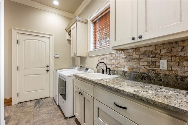 3800 W Norwood Place, Fayetteville, AR 72704