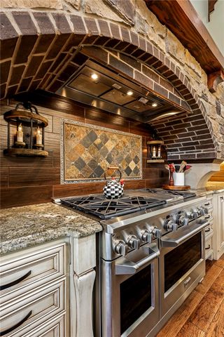 3800 W Norwood Place, Fayetteville, AR 72704