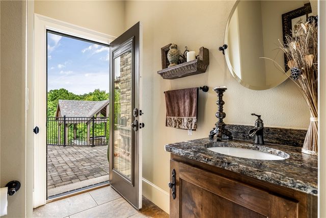 3800 W Norwood Place, Fayetteville, AR 72704