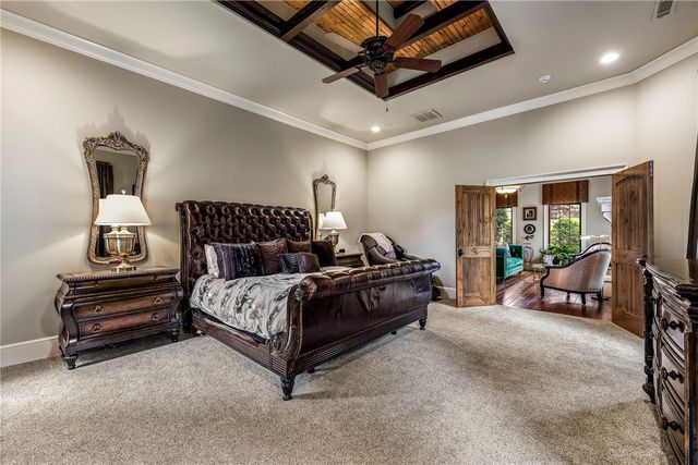 3800 W Norwood Place, Fayetteville, AR 72704