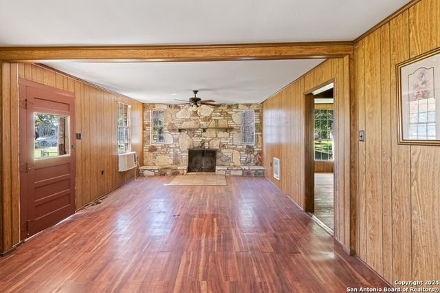 6268 Highway 27, Center Point, TX 78010