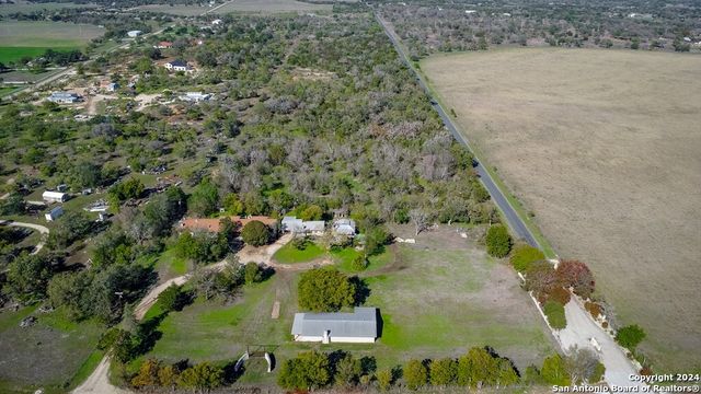 6268 Highway 27, Center Point, TX 78010