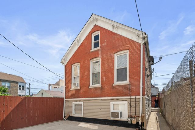 2539 S Sawyer Avenue, Chicago, IL 60623