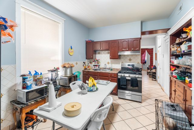 2539 S Sawyer Avenue, Chicago, IL 60623