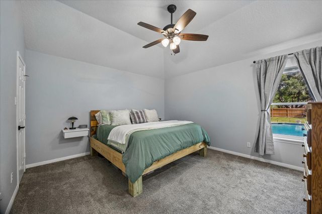 202 W Larkspur Drive, Alvin, TX 77511