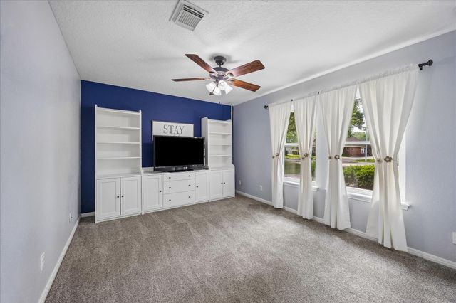 202 W Larkspur Drive, Alvin, TX 77511