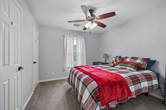 202 W Larkspur Drive, Alvin, TX 77511