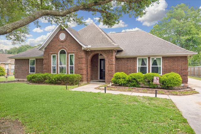 202 W Larkspur Drive, Alvin, TX 77511