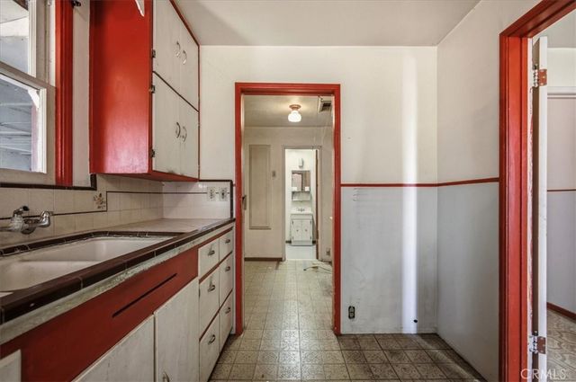 249 N 10th, Upland, CA 91786