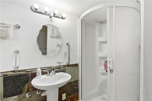 5206 Nevada Avenue, Las Vegas, NV 89122