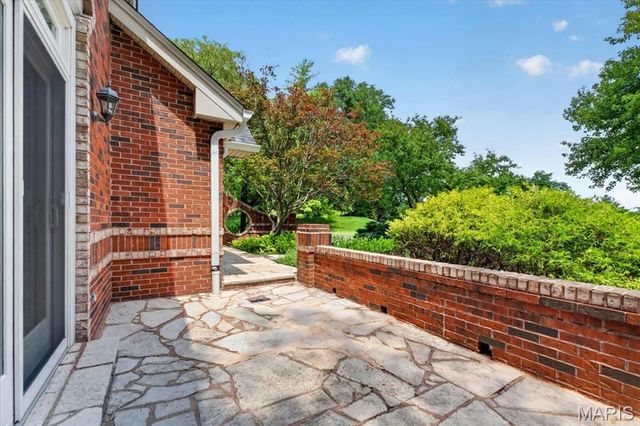 277 Larimore Valley Drive, Wildwood, MO 63005
