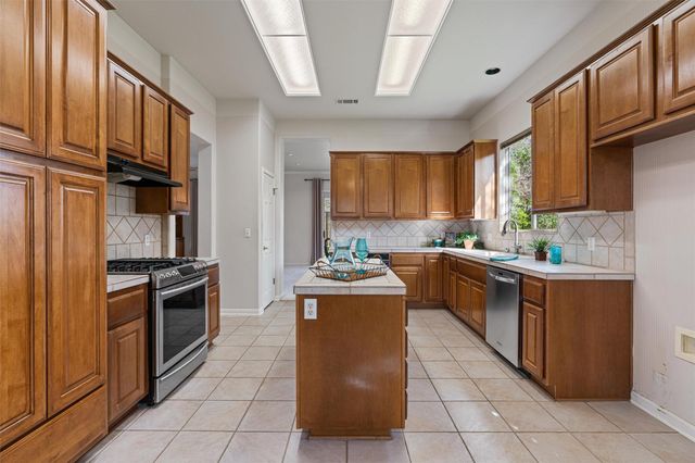 151 Stetson TRL, Georgetown, TX 78633