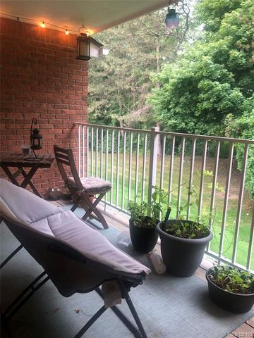 56567 Scotland Boulevard, Utica, MI 48316