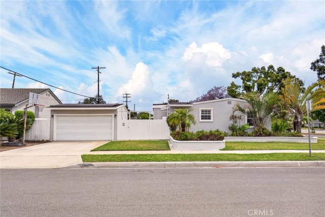 3616 N Bellflower Boulevard, Long Beach, CA 90808