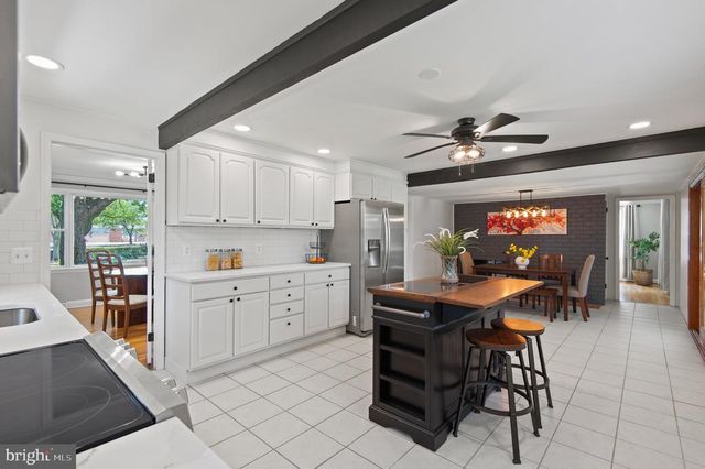 264 E PADONIA RD, Lutherville Timonium, MD 21093