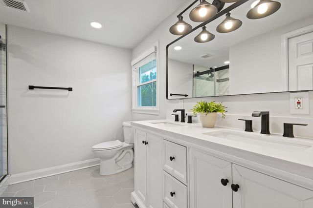264 E PADONIA RD, Lutherville Timonium, MD 21093