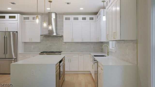 941 Beverly Dr, Westfield Town, NJ 07090