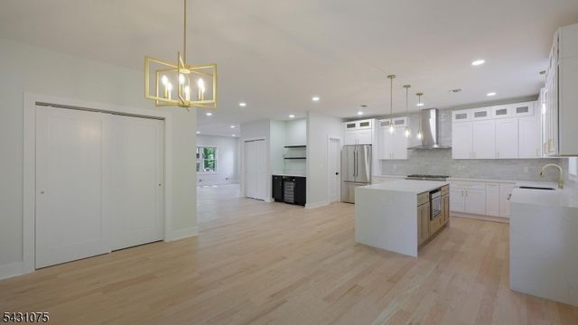 941 Beverly Dr, Westfield Town, NJ 07090