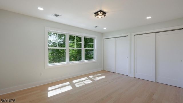 941 Beverly Dr, Westfield Town, NJ 07090