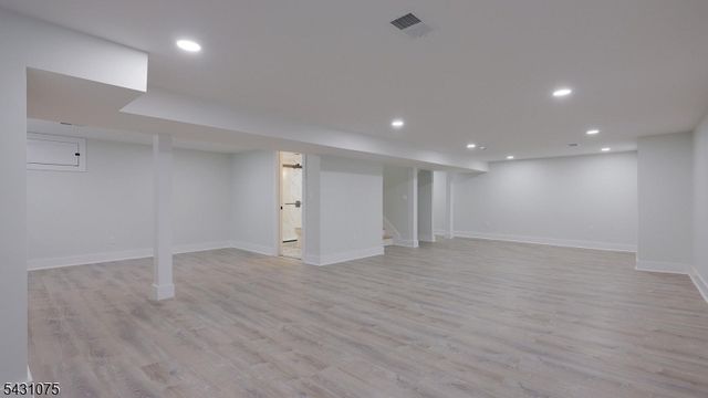 941 Beverly Dr, Westfield Town, NJ 07090