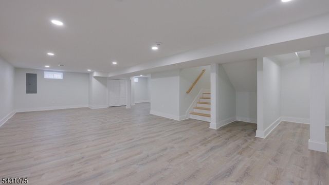 941 Beverly Dr, Westfield Town, NJ 07090
