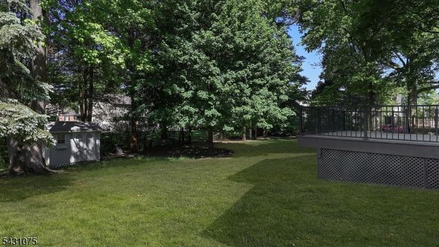 941 Beverly Dr, Westfield Town, NJ 07090