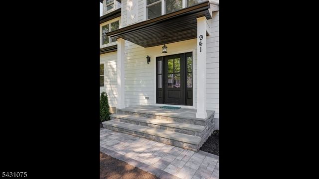 941 Beverly Dr, Westfield Town, NJ 07090