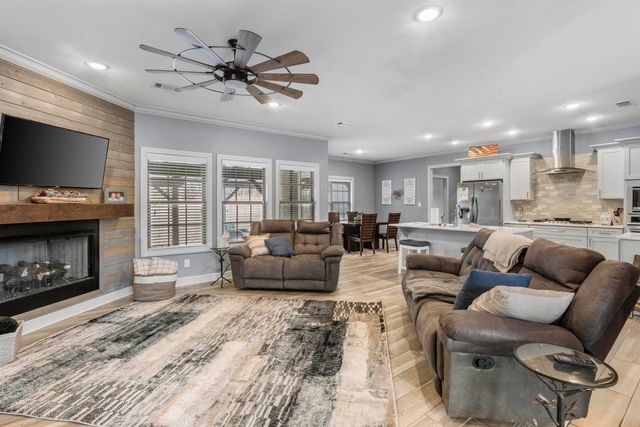 338 Sallie Lane, Melbourne, AR 72556