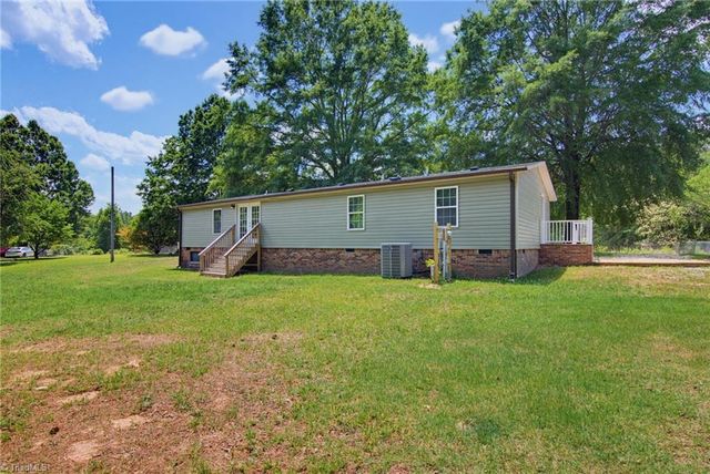 1059 Whitts Road, Madison, NC 27025