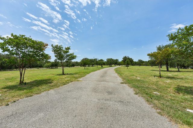 2203 Improver RD, Spicewood, TX 78669