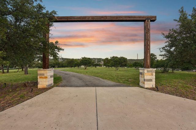 2203 Improver RD, Spicewood, TX 78669