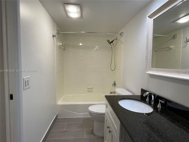 805 Cypress Blvd 205, Pompano Beach, FL 33069