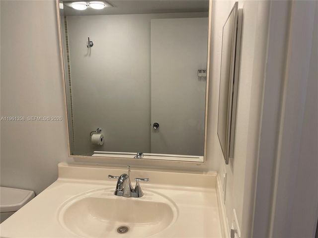 805 Cypress Blvd 205, Pompano Beach, FL 33069